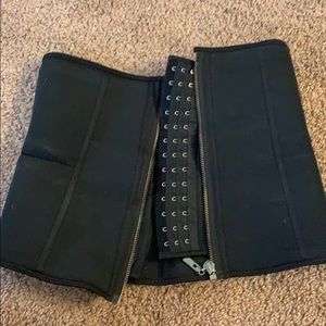 Size small waist trainer